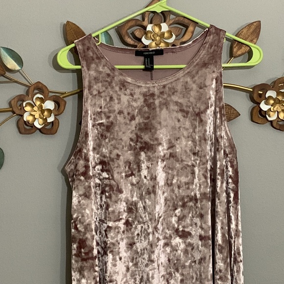 Forever 21 Light Pink Velvet Sleeveless Dress Size Medium - Picture 2 of 7